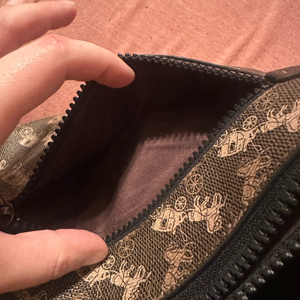 Coach large wristlet - Picture 4 of 5